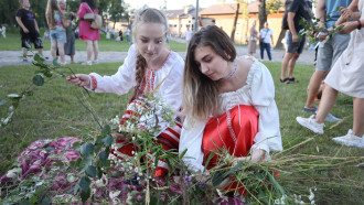 Культурныя і дзікарослыя расліны здаўна займаюць важнае месца ў духоўнай культуры беларусаў