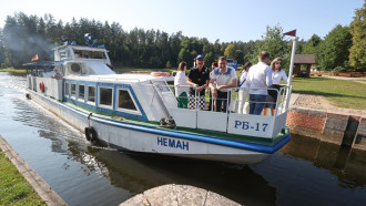 На знаменитом Августовском канале