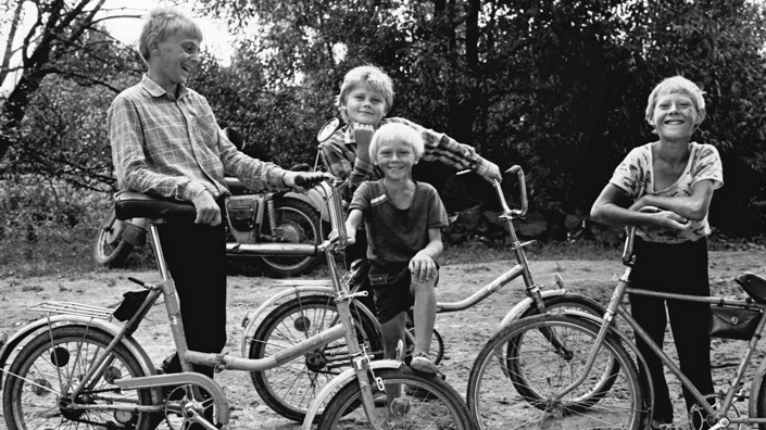 22 августа 1988 года. «Гонщики» из деревни Мышковичи Кировского района Могилевской области. Фото Владимира Витченко, Сергея Желудовича.