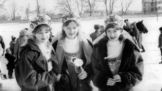 2 марта 2001 года. Проводы зимы в Кричеве. Фото Валерия Бысова