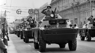 7 ноября 1972 года. Парад и демонстрация трудящихся на Центральной площади. Фото Владимира Лупейко, Ивана Змитровича