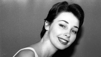 7 апреля 2000 года. Супермодель Беларуси могилевчанка Лилия Феськова – артистка театра моды могилевского агентства «Модель-Люкс». Фото Сергея Холодилина.