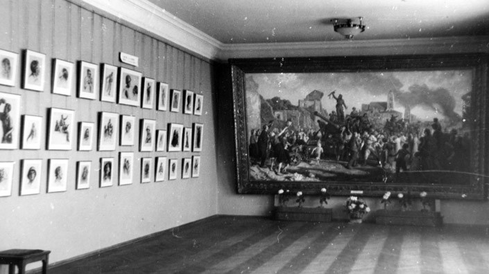 1960–70-е годы. Полотно размещалось в отдельном зале Национального художественного музея вместе с подготовительными рисунками и эскизами